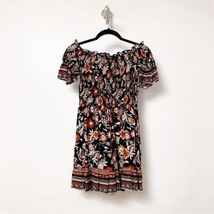 Band‎ Of Gypsies Winter Holiday Casual Chic Smocked Bodice Floral Mini Dress